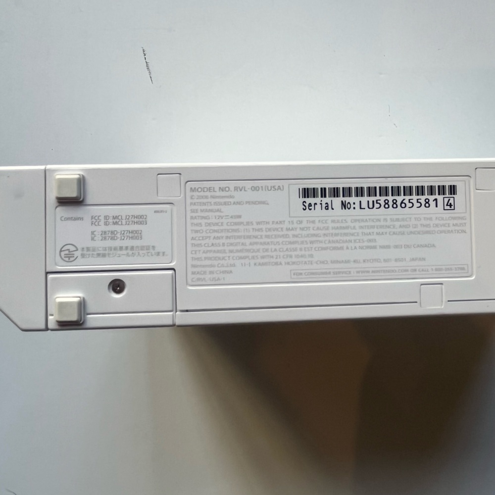 Original Nintendo Wii Gaming Console - Picture 3 of 8